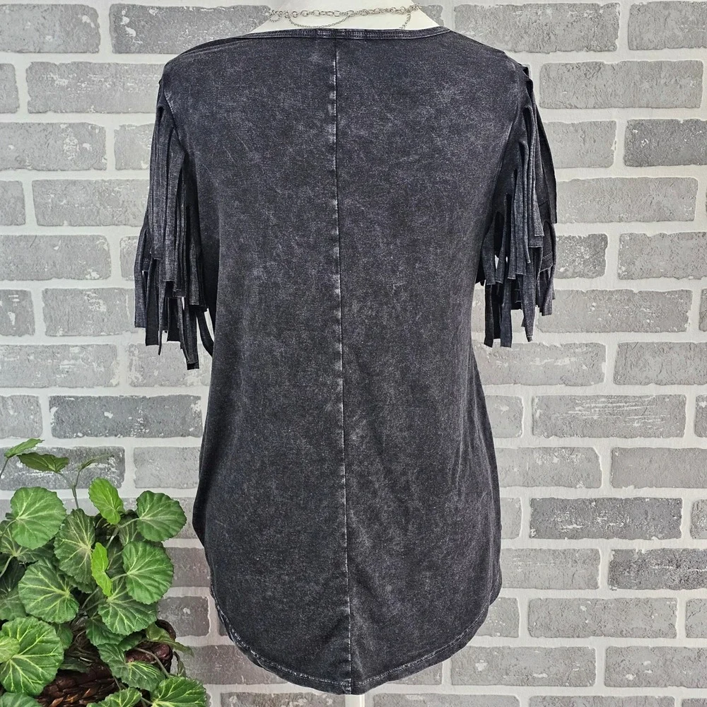 The Party Fringe Sleeve Top Bull License Plate Graphic Sz Small Cowgirl Festival - Picture 2 of 9